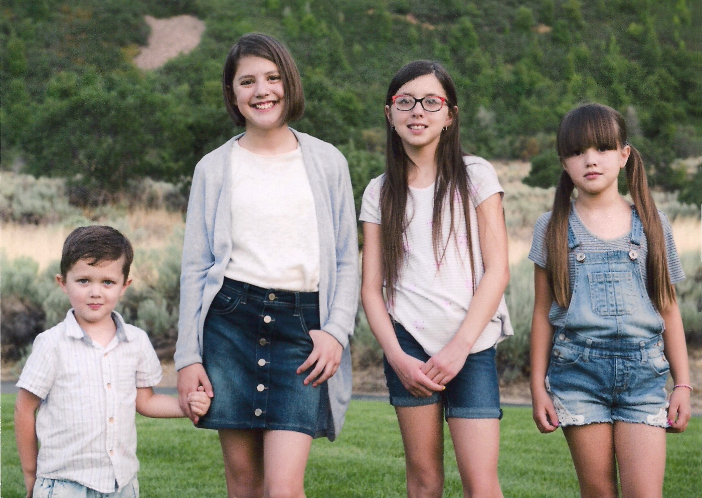 Family Photo - Gwen, Elly, Olivia & Daniel Applegate